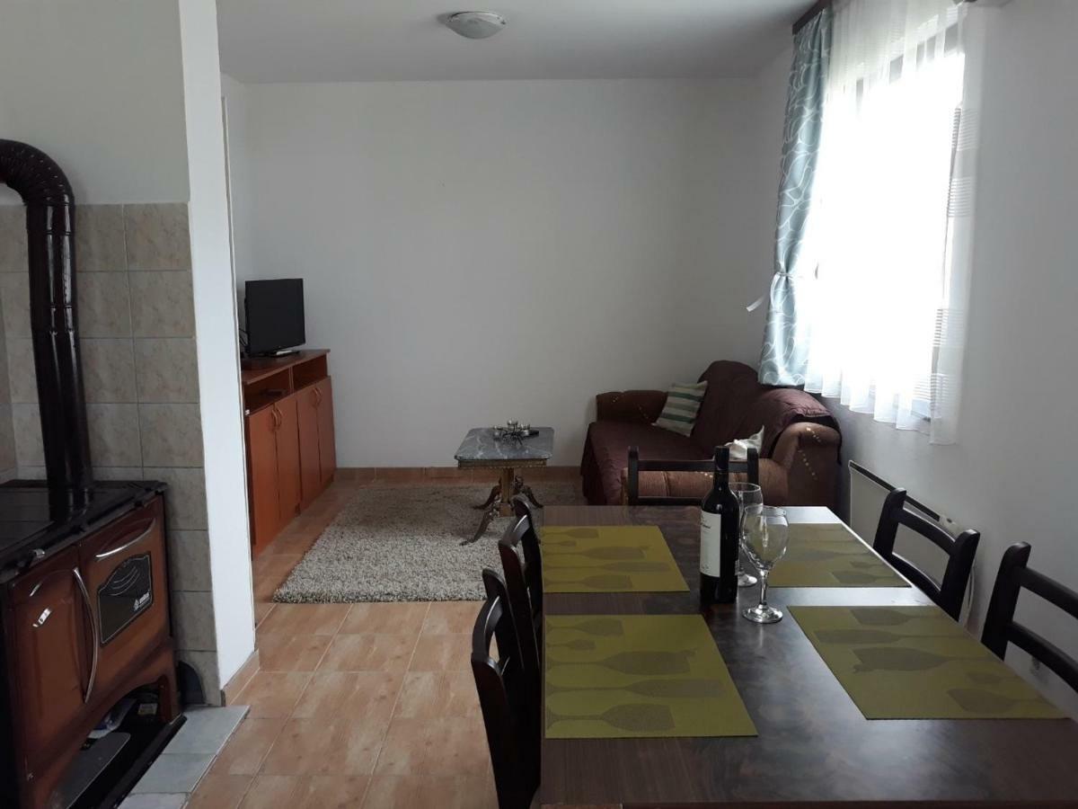 Apartman Dijelovi Bijeljina Ngoại thất bức ảnh